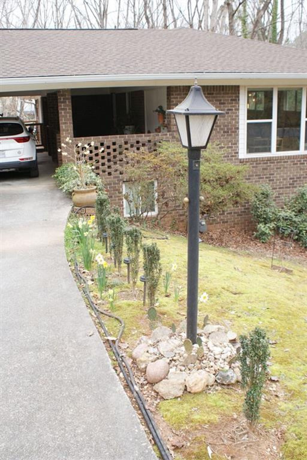 Photo of 1146 Lakeshore Drive, Gainesville, GA 30501 (MLS # 7728531)