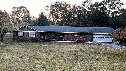 102 Crestmont Drive, Calhoun, Georgia image 1