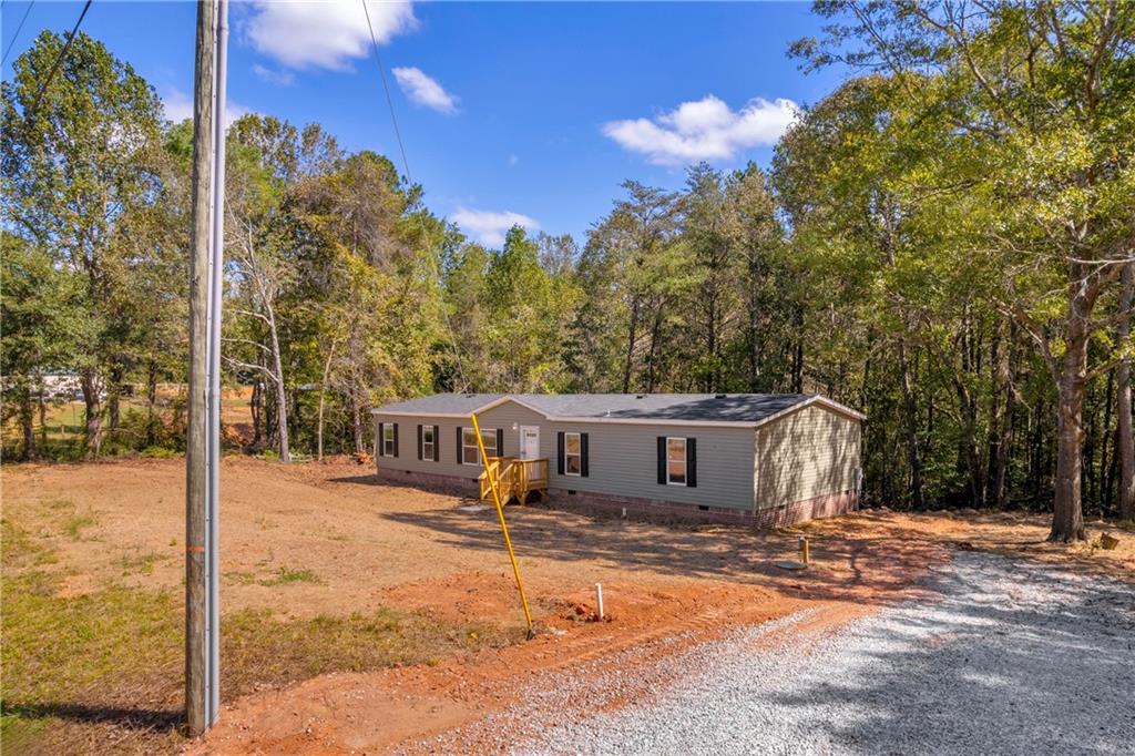 596 Pinetree Circle