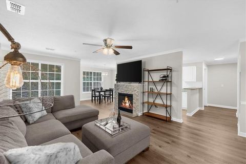 123 Streamside Drive Roswell GA 30076