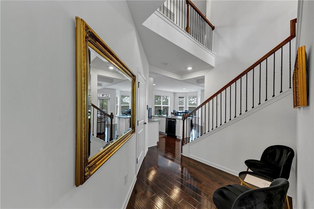 852 Venture Way