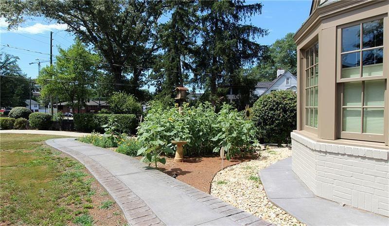 584 Cherokee Street NE