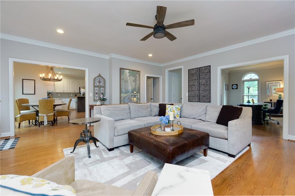 2882 Clary Hill Drive, Roswell, Georgia image 12