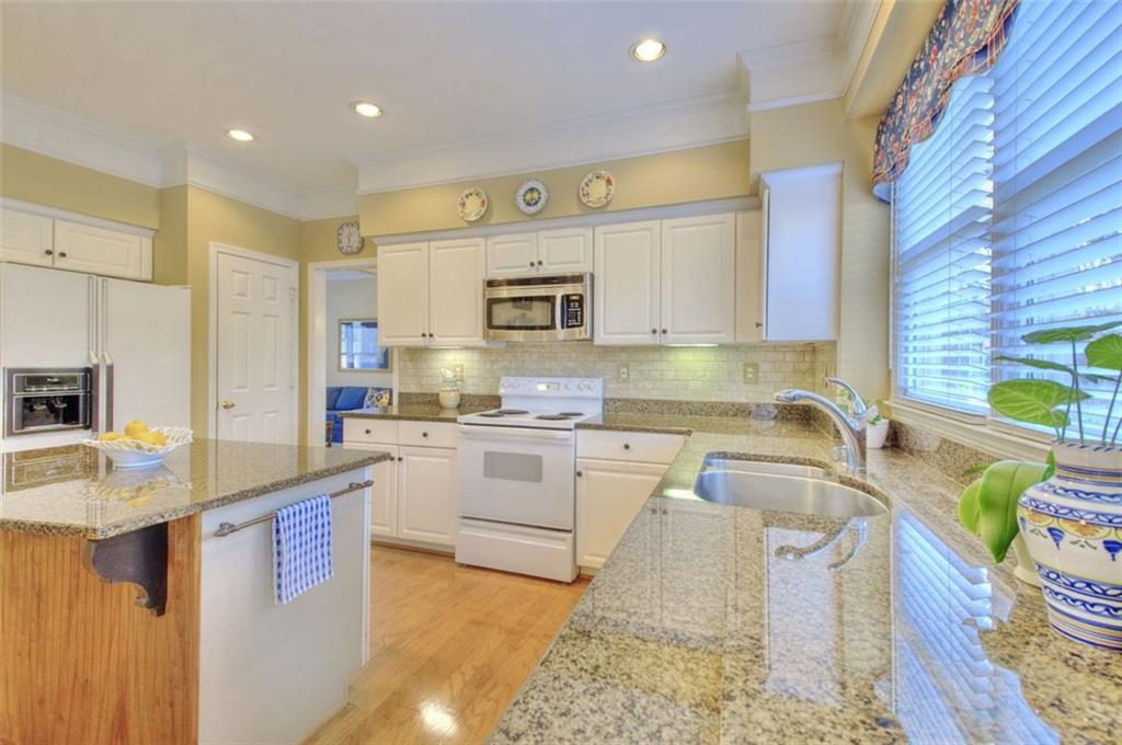 5045 Avala Park Lane, Peachtree Corners, Georgia image 14