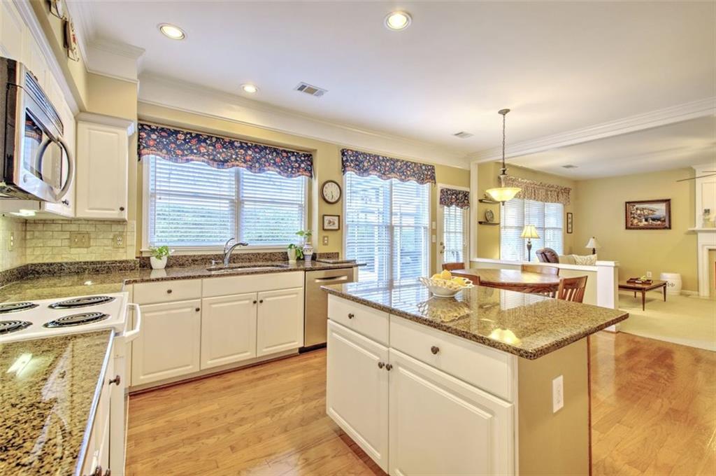 5045 Avala Park Lane, Peachtree Corners, Georgia image 13