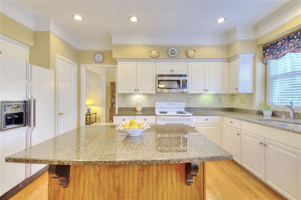 5045 Avala Park Lane, Peachtree Corners, Georgia image 12