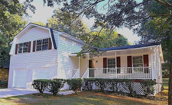 4650 WESTMINSTER DR, ELLENWOOD, GA 30294 - Image 81b2e2ff71060197e867a8afa5de7a52/2010860428