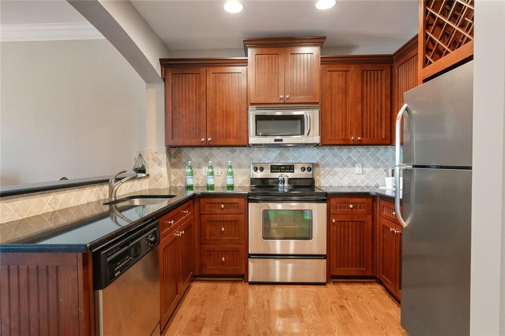 2277 Peachtree Road NE 611