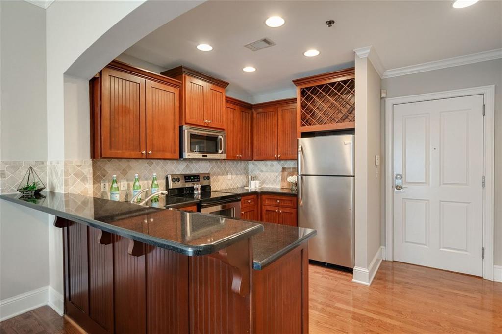 2277 Peachtree Road NE 611