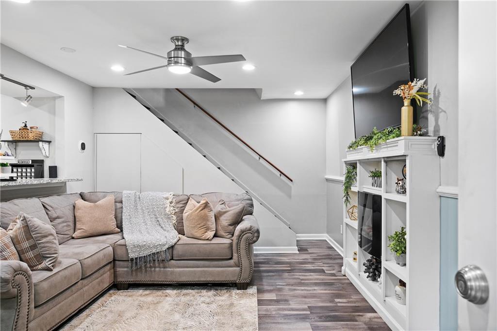 BELLEMEADE COMMONS - Residential