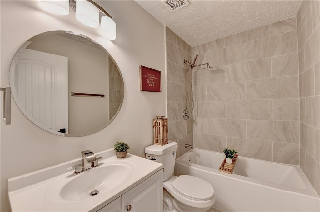 Britton Woods - Residential