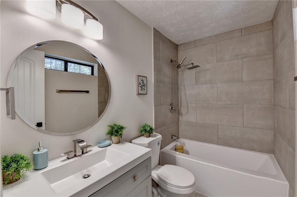 Britton Woods - Residential