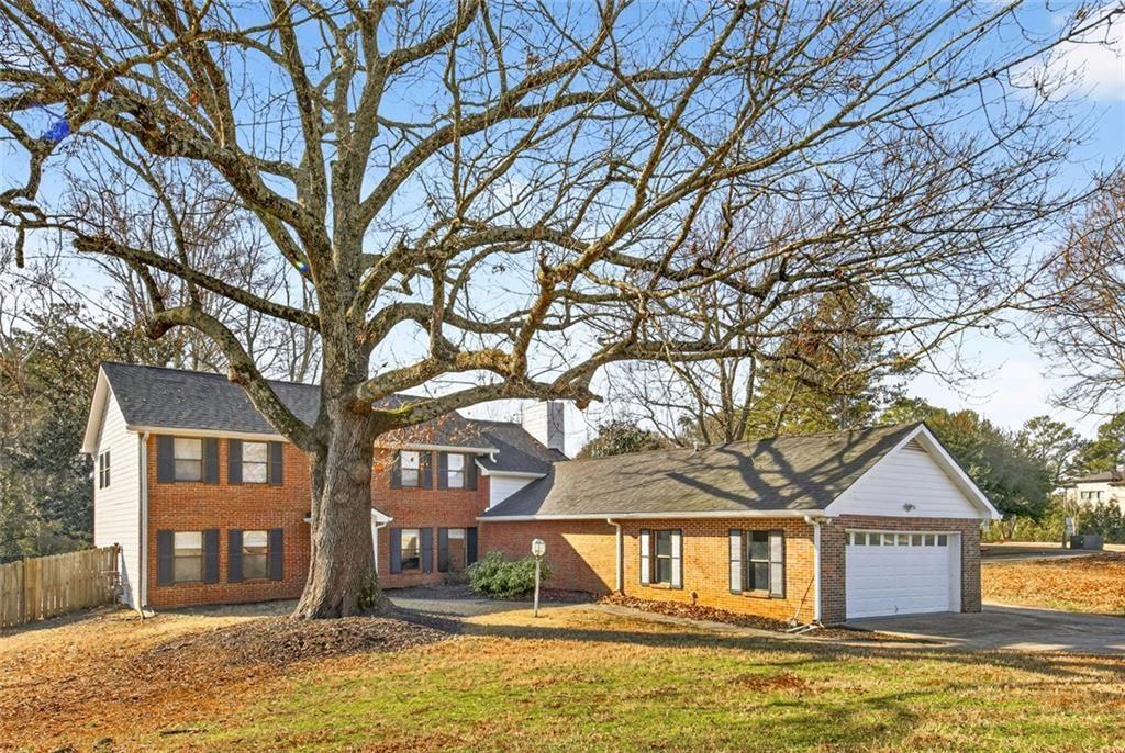 1056 Indian Hills Parkway NE