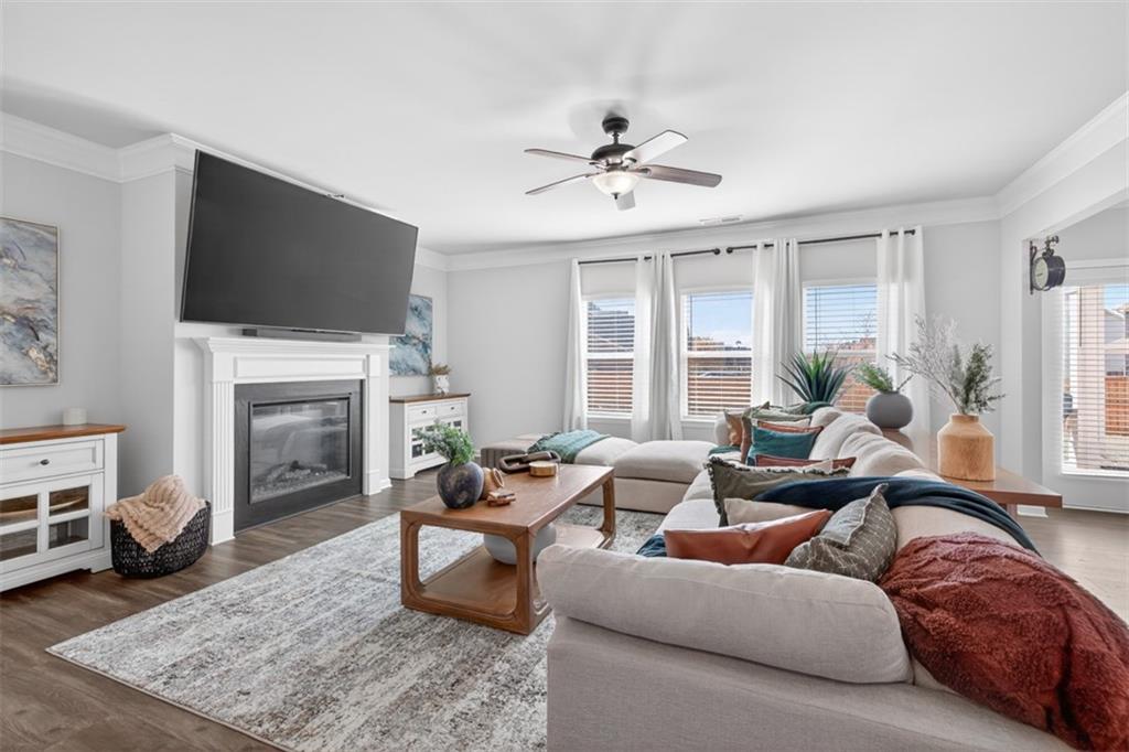 321 Eagles Bluff Way