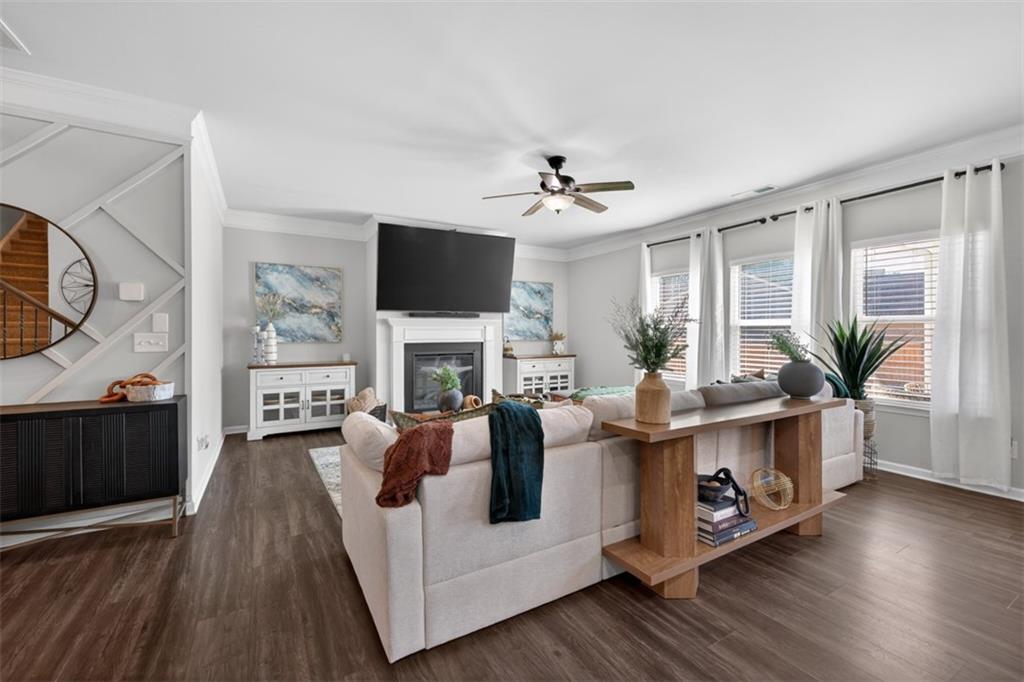 321 Eagles Bluff Way