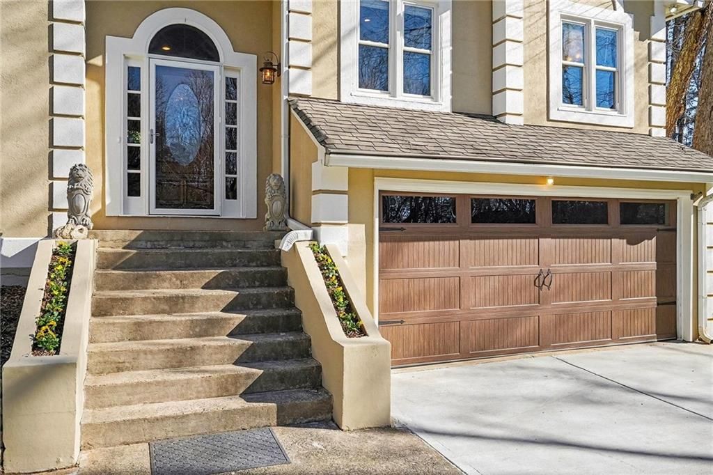 Photo of 911 Brookmont Drive SW, Marietta, GA 30064 (MLS # 7705344)