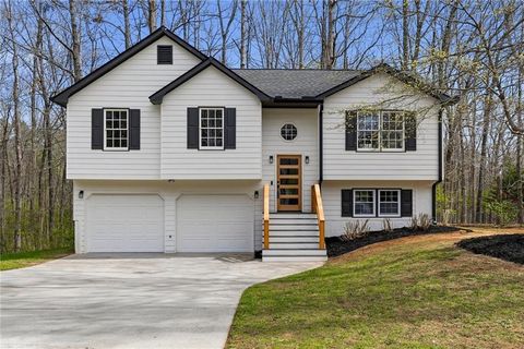 Homes For Sale - 891 Nottingham Drive<br/> Douglasville, GA 30134