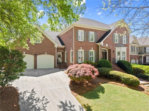 Homes For Sale - 960 Allen Lake Lane<br/> Suwanee, GA 30024