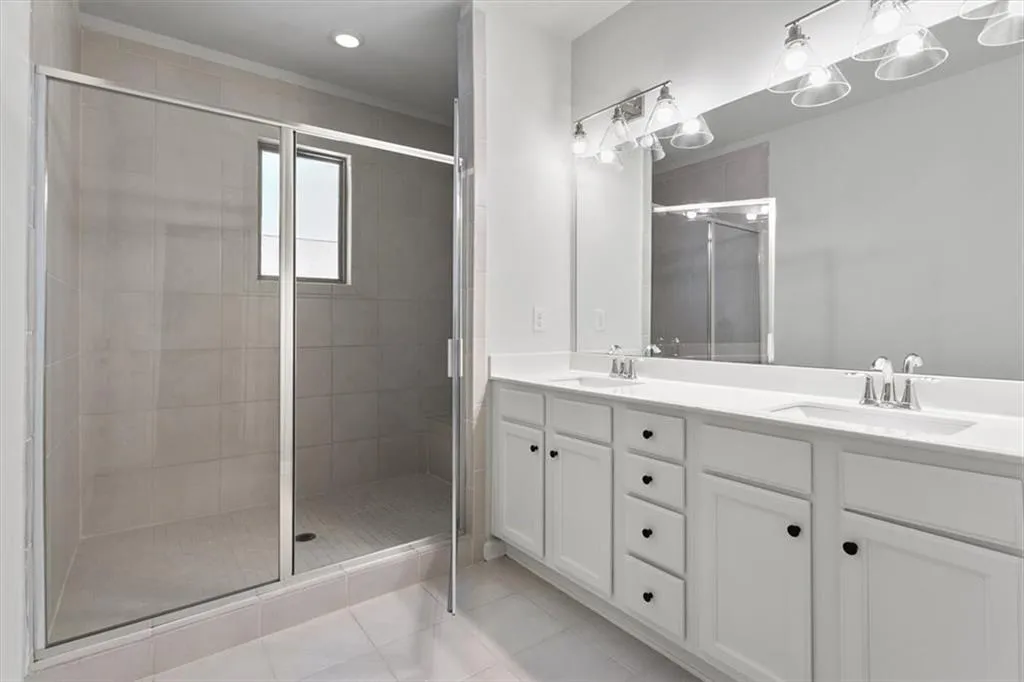 Doraville, Georgia 30360, United States, 4 Bedrooms Bedrooms, ,4 BathroomsBathrooms,Residential,Active,6998