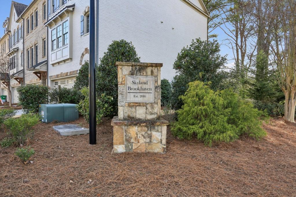 1828 Falling Sky Court, Atlanta, Georgia image 36