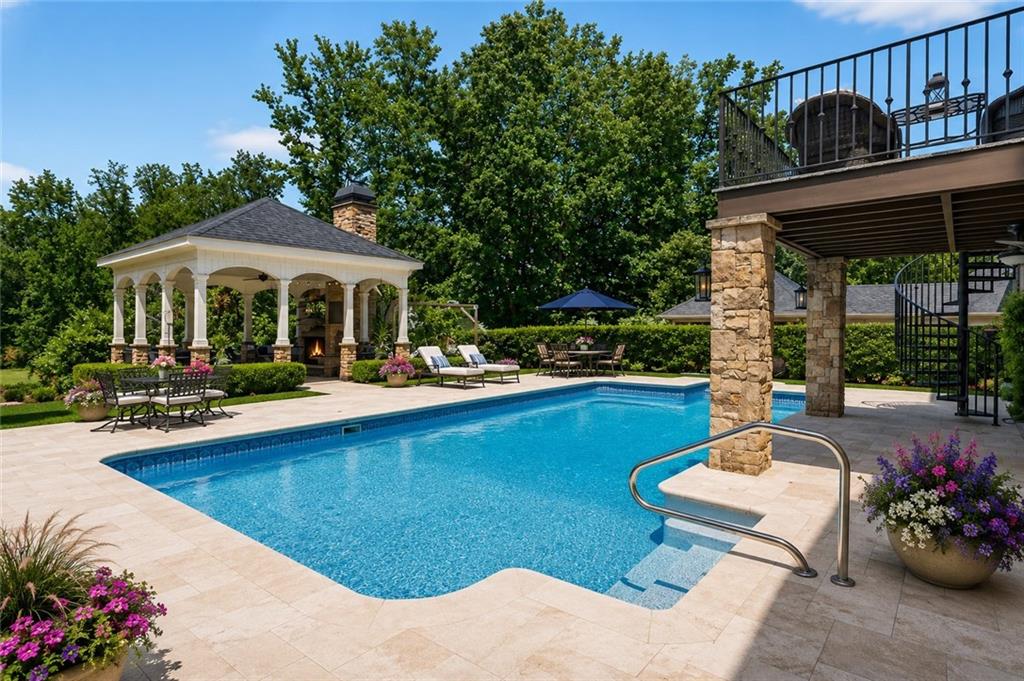 4960 Price Drive
