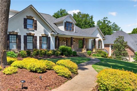 Homes For Sale - 4960 Price Drive<br/> Suwanee, GA 30024