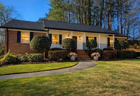 2752 Saddle Ridge Lake Drive Marietta GA 30062