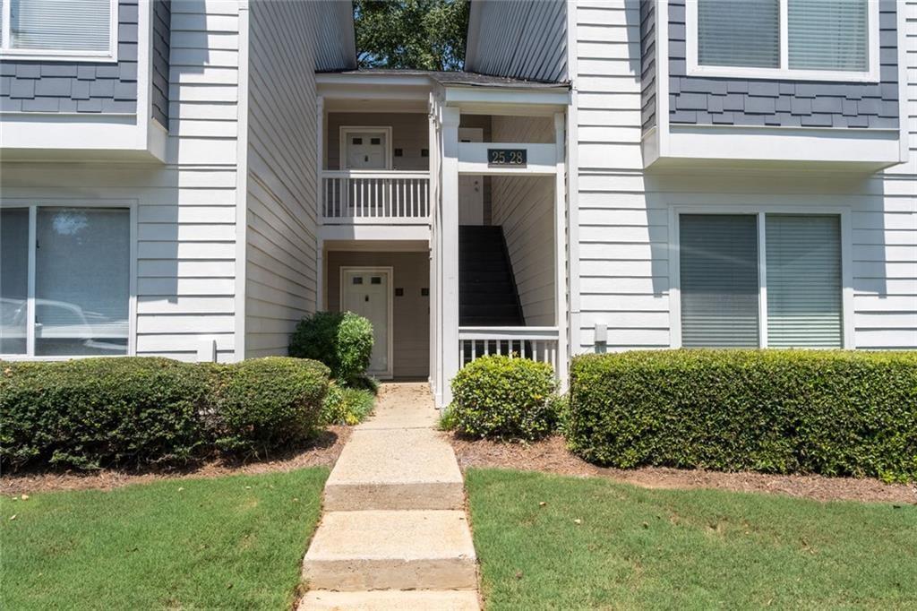 27 Little Silver Court SE