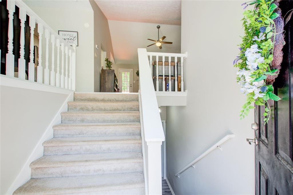 407 Yellowstone Drive, Powder Springs, Georgia image 3