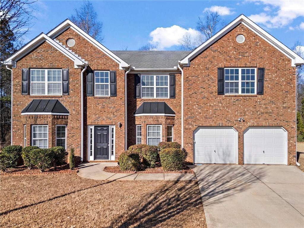 Photo 1 of 30 — 221 Cutbank Court SW, Atlanta, GA 30331