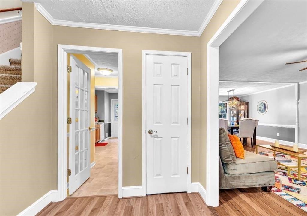 5779 Chisholm Trail
