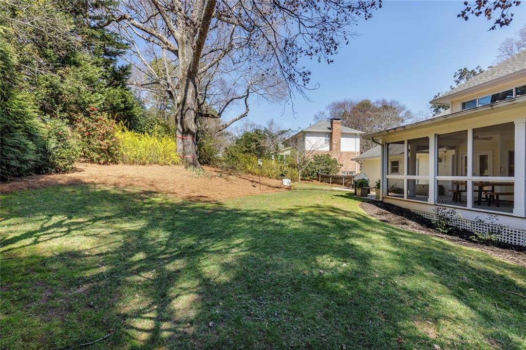 6805 Lisa Lane, Sandy Springs, Georgia image 36