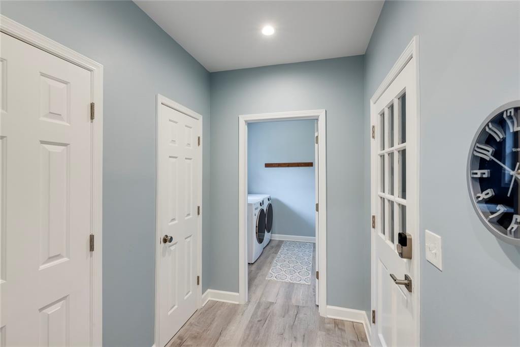 6805 Lisa Lane, Sandy Springs, Georgia image 18