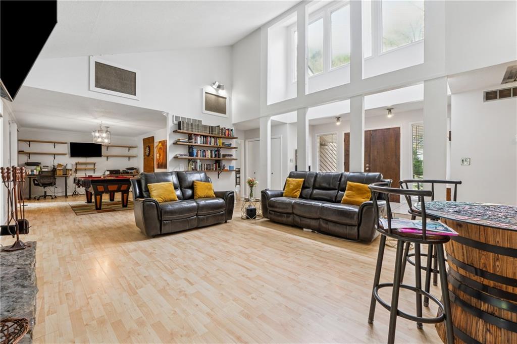 2470 Woodmere Drive