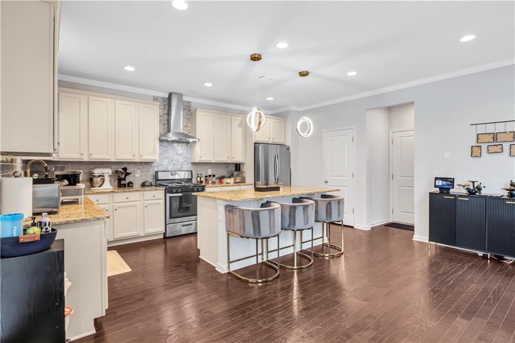 210 Fanleaf Drive