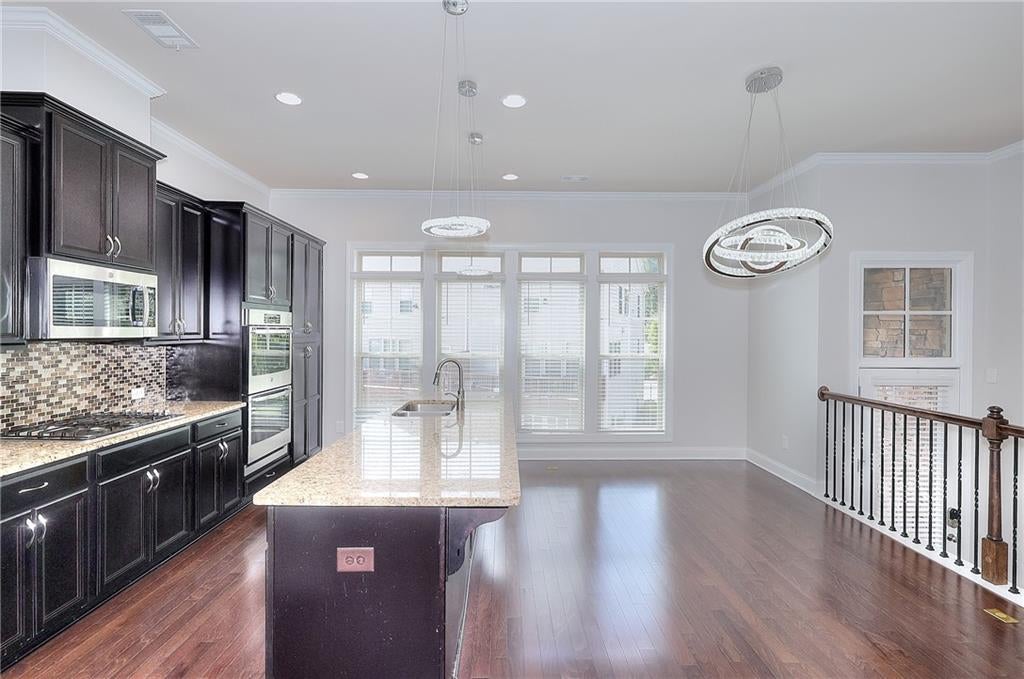1306 Harris Way