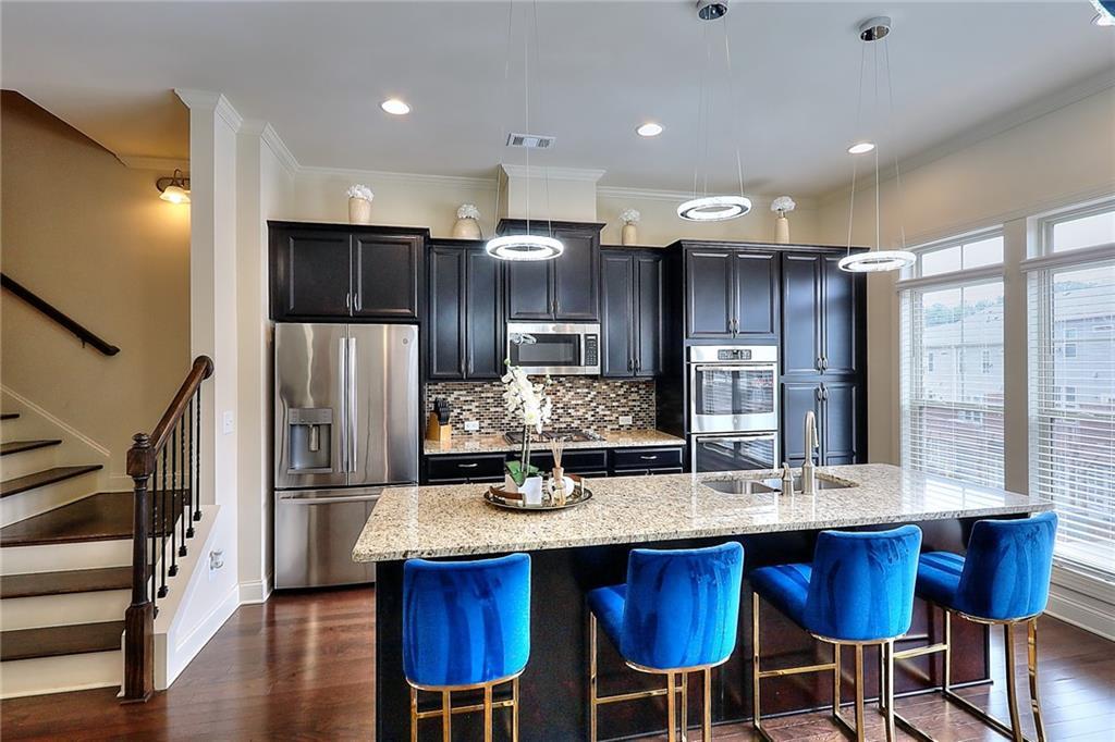 1306 Harris Way