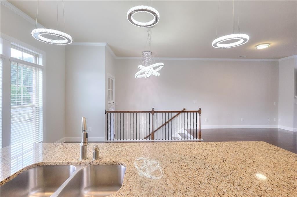 1306 Harris Way