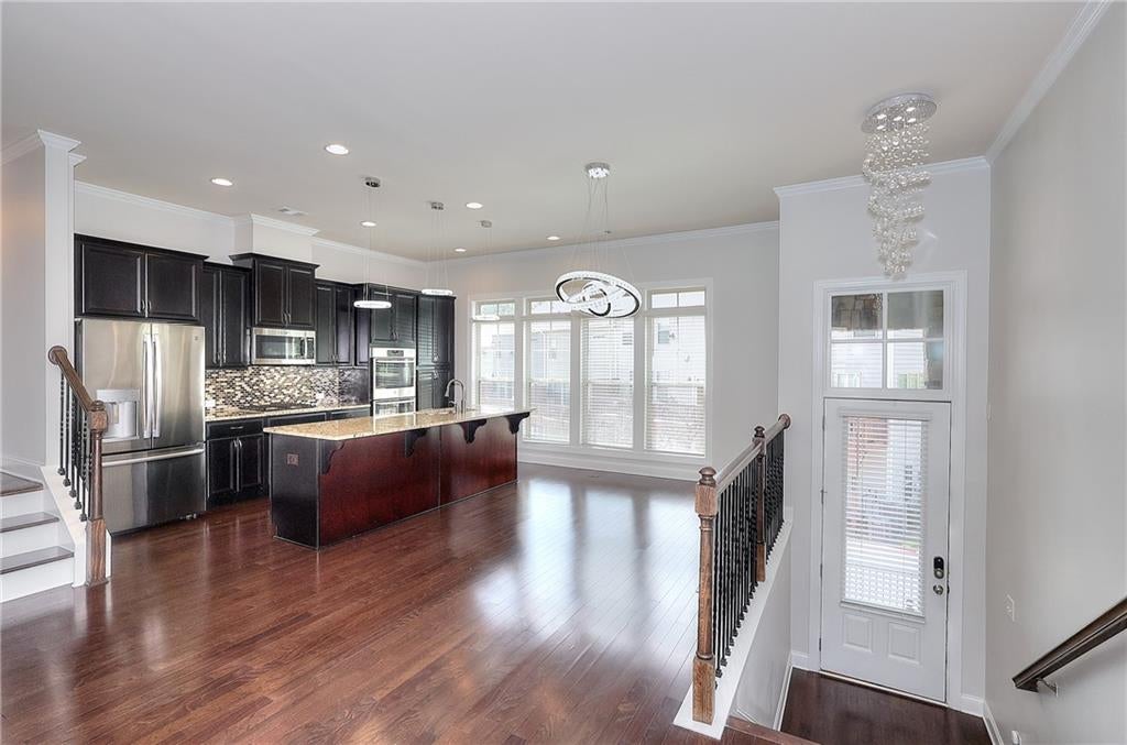 1306 Harris Way