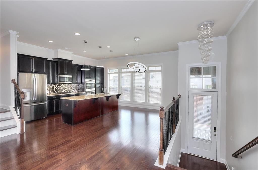 1306 Harris Way