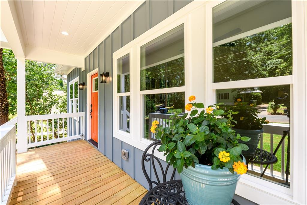 387 Hillside Drive SW