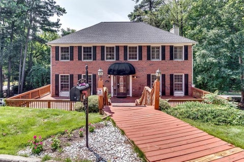 Homes For Sale - 6963 Whispering Oaks Court<br/> Stone Mountain, GA 30087
