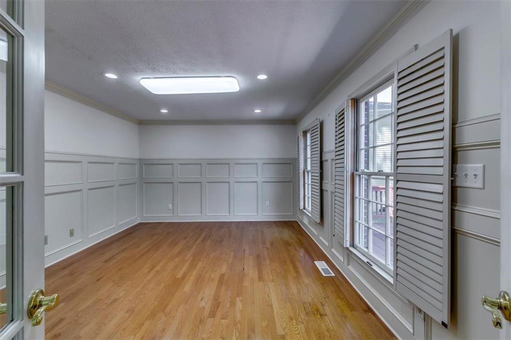 6963 Whispering Oaks Court