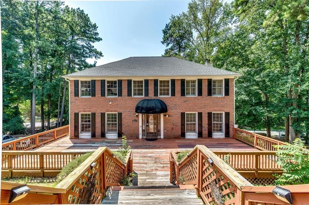 6963 Whispering Oaks Court