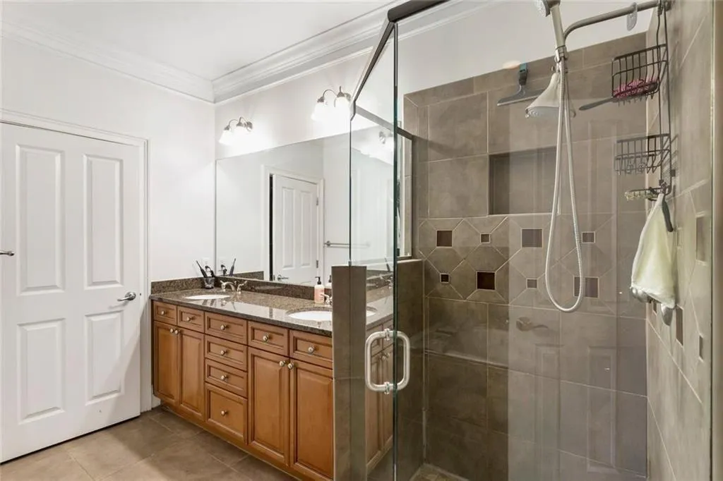 Atlanta, Georgia 30342, United States, 3 Bedrooms Bedrooms, ,3 BathroomsBathrooms,Residential,Active,159419