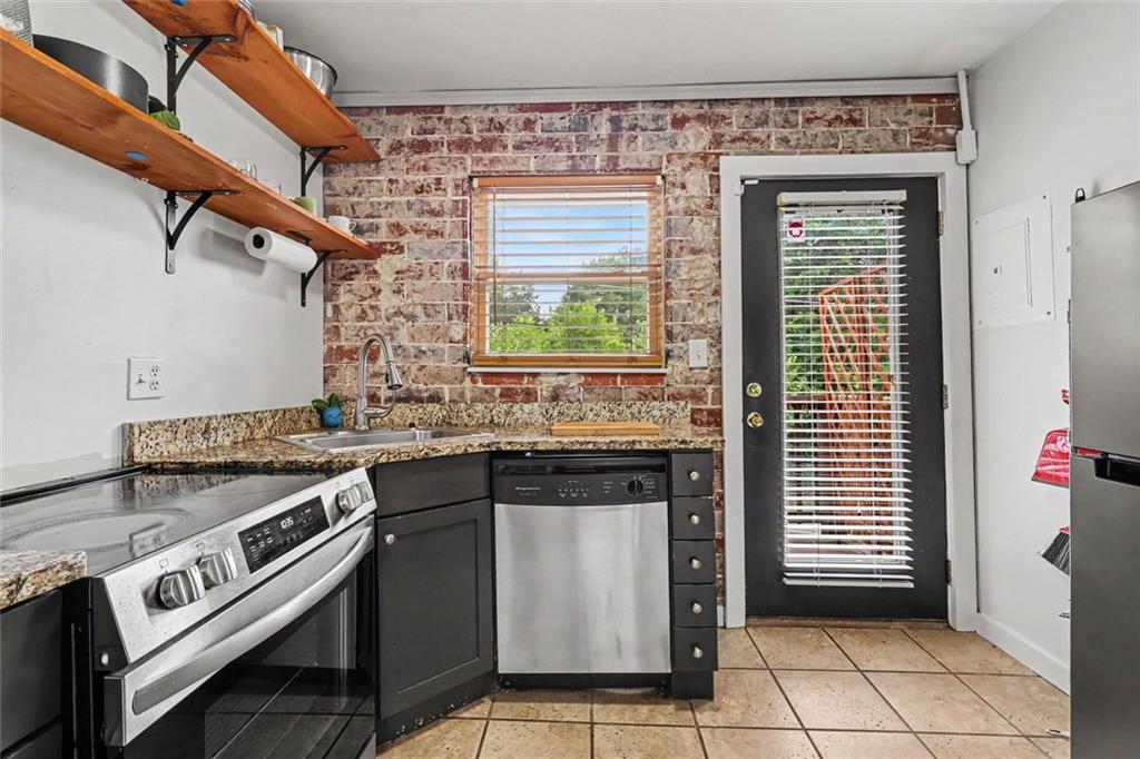 561 Formwalt Street SW 10