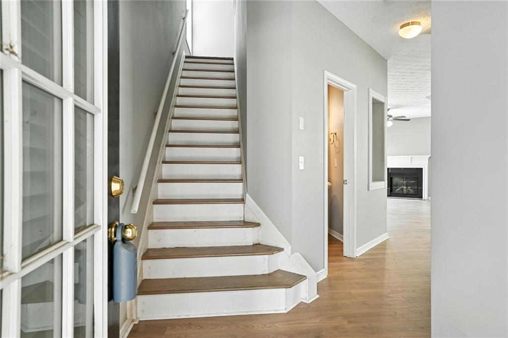 922 Gardenia Curve