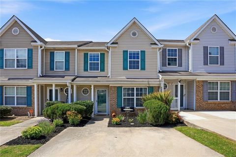 Townhouse For Sale - 5339 Creekview Lane<br/> Clayton County, Morrow, GA 30260