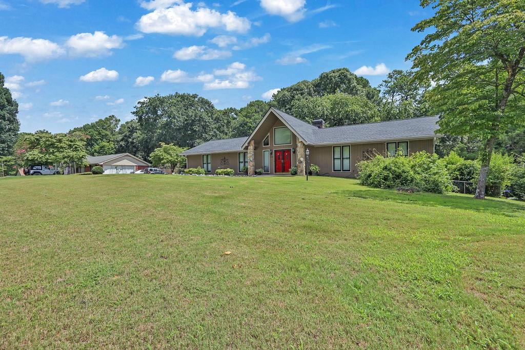 2184 Valley Creek Circle