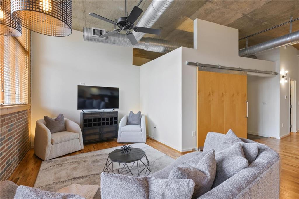 640 Glen Iris Drive NE 403
